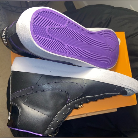 NWOT - Blazer MID ‘77 EMB - Black/Action Grape Iron Grey Sneakers - Picture 6 of 6